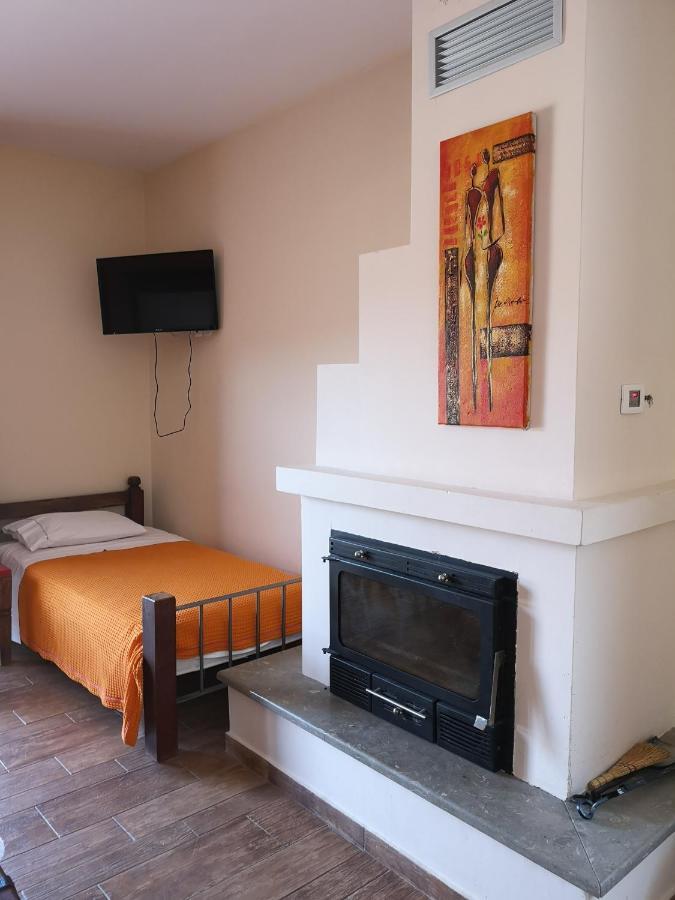 Flygonion Guesthouse Kiriákion Dış mekan fotoğraf